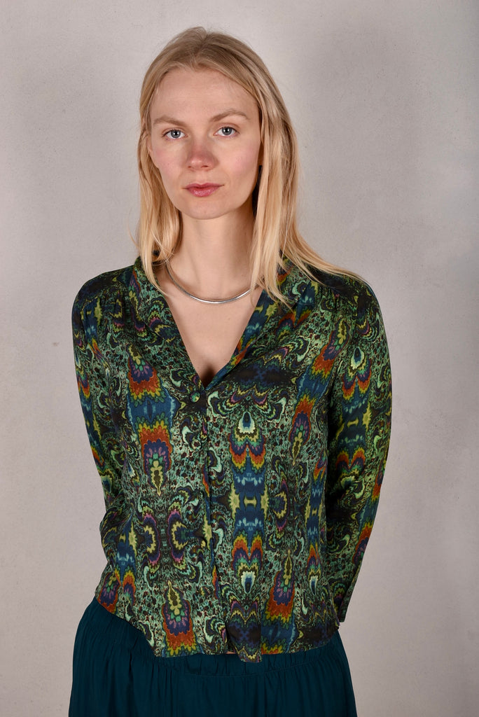 Bifty. Shirt/jacket in Stretch Silk Satin with covered buttons "Green Fraktal" (Matte silk) - Tone Barker Silk
