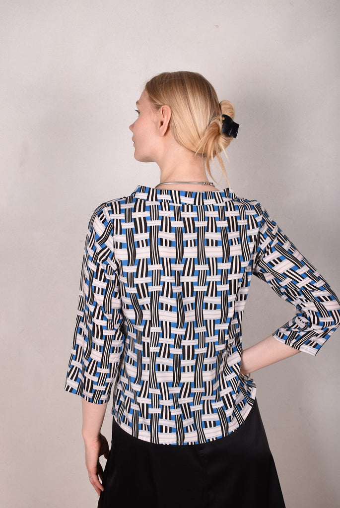 Audrey. Silk satin stretch top, classic style. Print: "Blasket" by Boje Barker - Tone Barker Silk