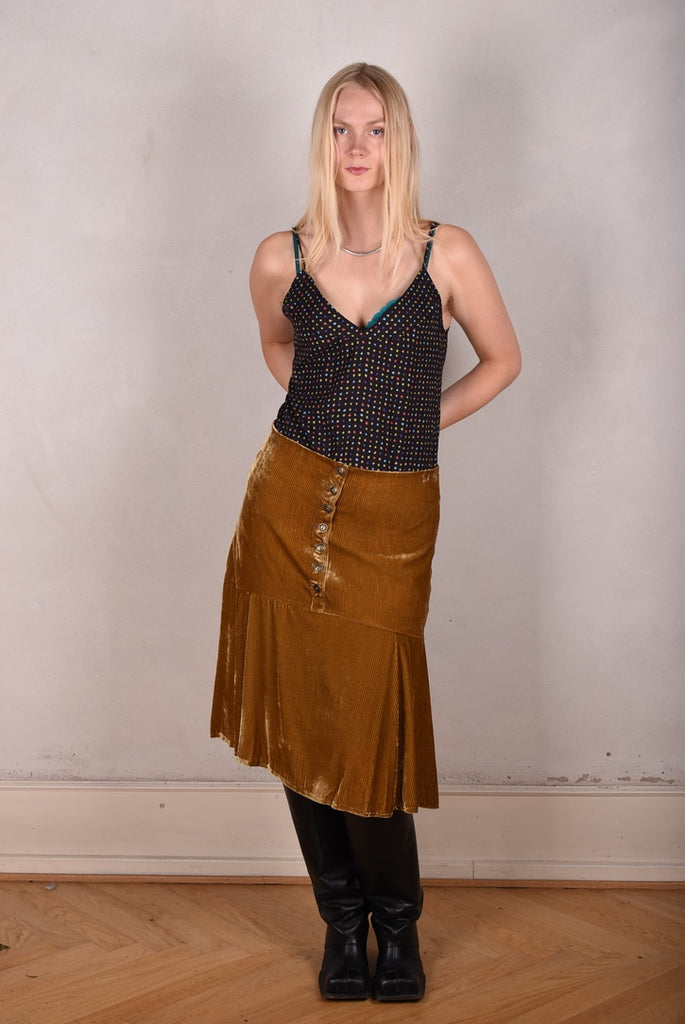 Joan-velvet. Skirt in silk/viscose corduroy velvet. Camel (lining in print "Angel/demon" silk) - Tone Barker Silk