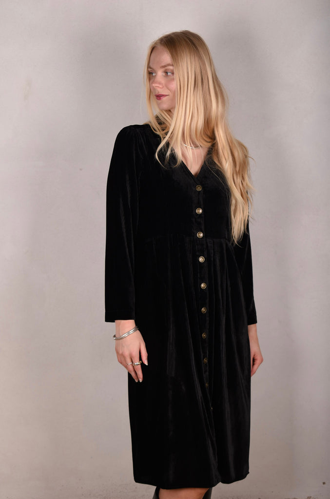 Hen-stretch, Stretch corduroy velvet shirt-dress w. pockets. "Black" - Tone Barker Silk