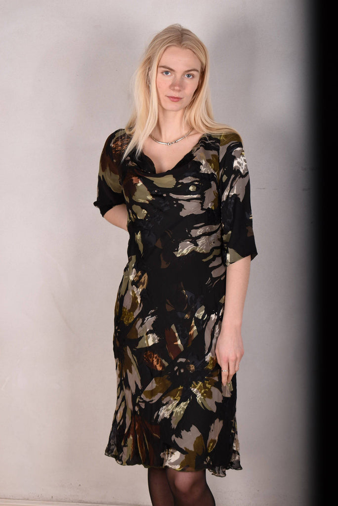 Kathrina. Reversible dress with 3/4 sleeves and cowl neck."Camofleur/Dark" - Tone Barker Silk