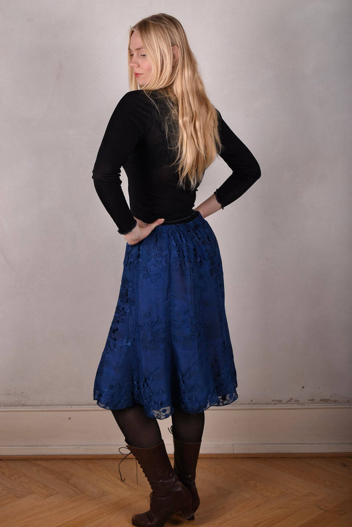 Monanu, reversible silk skirt in two layers of silk, sewn in panels "blugend/blue-flowerdot" - Tone Barker Silk