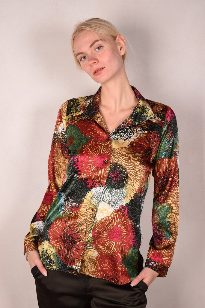 Alexa Stretch Silk shirt w. turtle-neck / collar. Print: "Swirl" - Tone Barker Silk