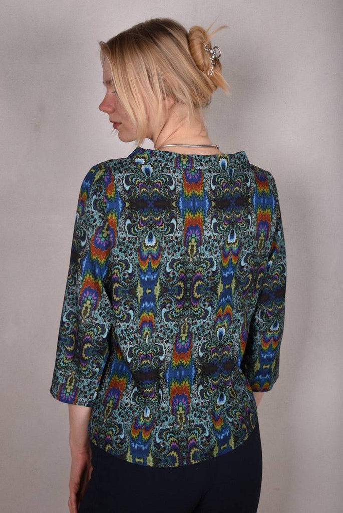 Audrey. Silk stretch top, classic style. "Fraktalia" - Tone Barker Silk