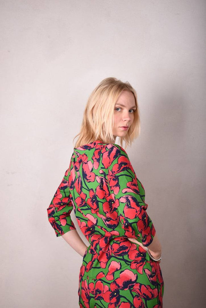 Audrey. Silk stretch top, classic style. (Grass Poppy) - Tone Barker Silk