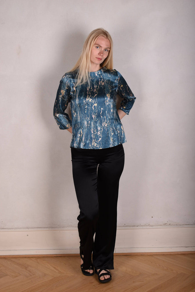 Audrey. Silk stretch top, classic style. (Marblelite) - Tone Barker Silk
