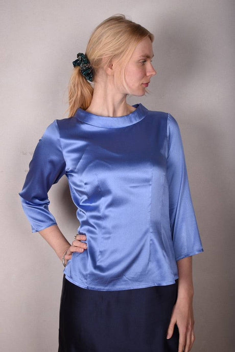 Audrey. Silk stretch top, classic style. (Martinblue) - Tone Barker Silk