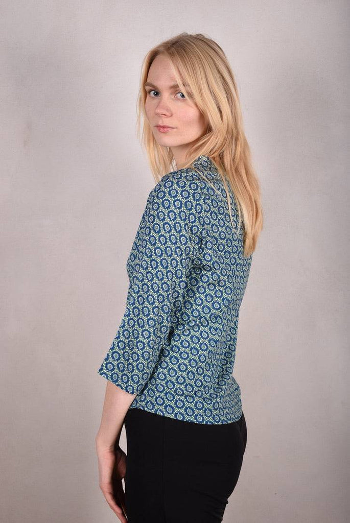 Audrey. Silk stretch top, classic style. "Nugard" - Tone Barker Silk