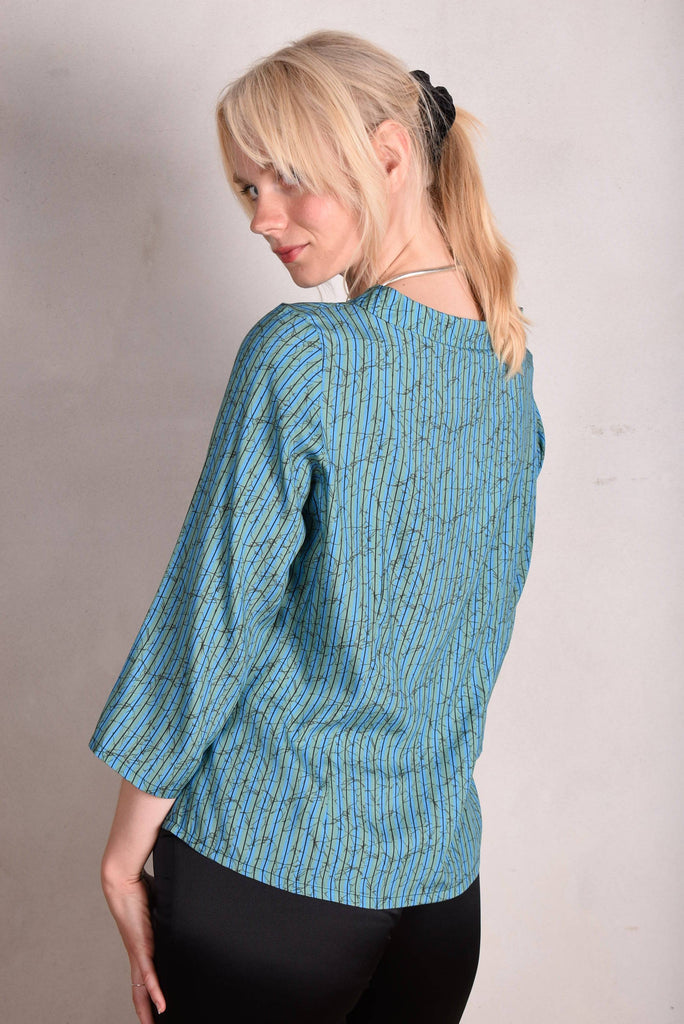 Audrey. Silk stretch top, classic style. Print "Green-stripe" - Tone Barker Silk