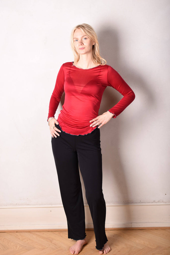 Jersette. Long sleeve blouse in 100% silk jersey. Red - Tone Barker Silk