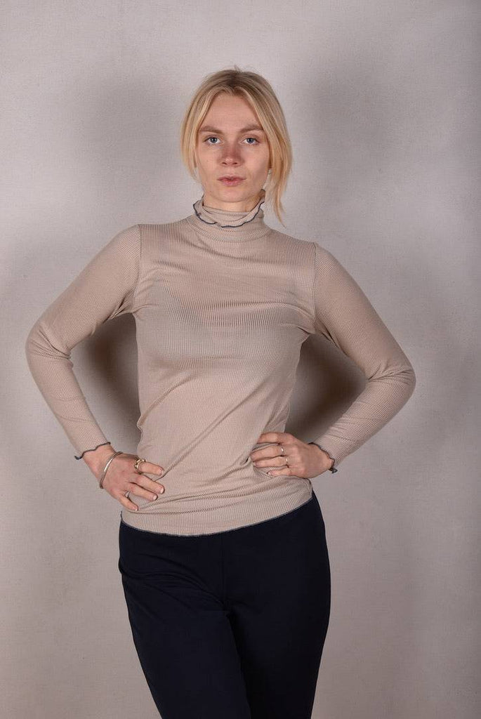 Rollie. Turtle neck top in 100% silk rib. Beige - Tone Barker Silk