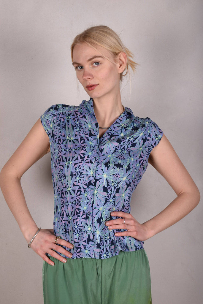 Sif. Short sleeve stretch silk blouse "Aquafleur" - Tone Barker Silk