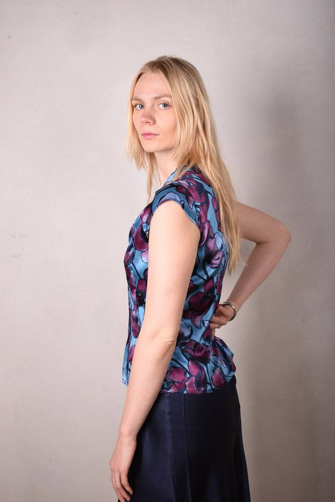 Sif. Short sleeve stretch silk blouse "Shady Poppy" - Tone Barker Silk