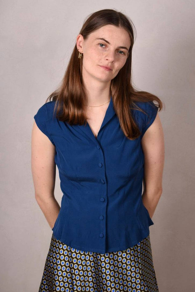 Sif. Short sleeve stretch silk blouse "Trueblue" - Tone Barker Silk