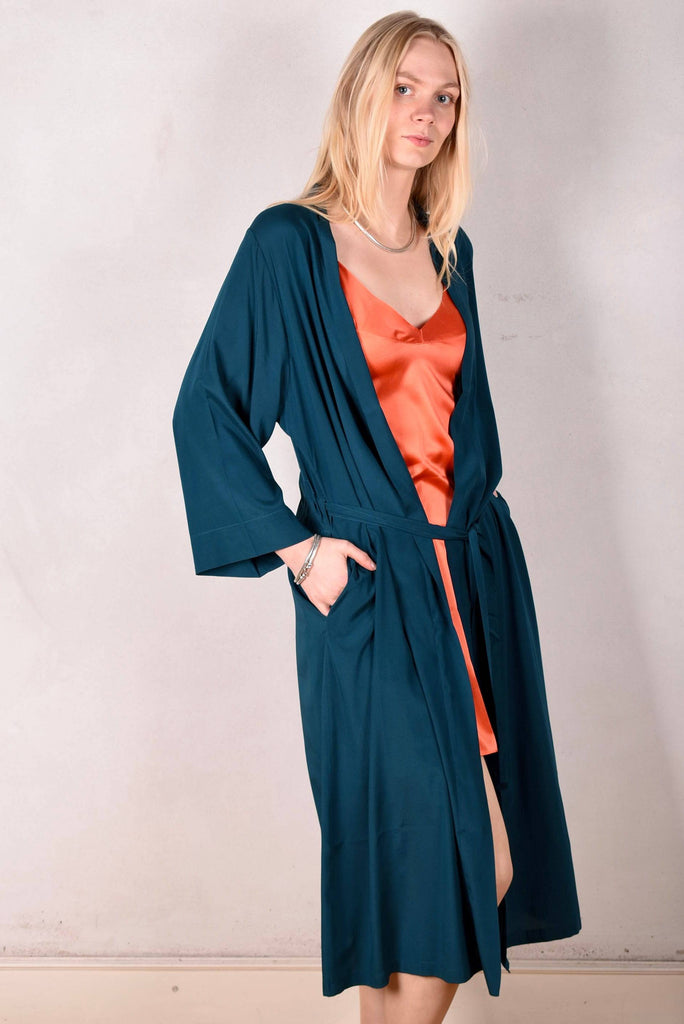 MaxLuxe , Robe in stretch satin silk "Petrol Blue" - Tone Barker Silk