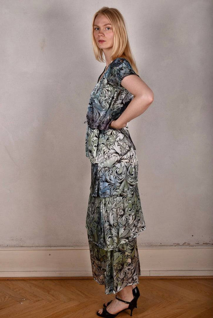 Ann-Frida, The "magic" dress in layers, with 4/5 sleeves "Dip-dyed on Cream" - Tone Barker Silk
