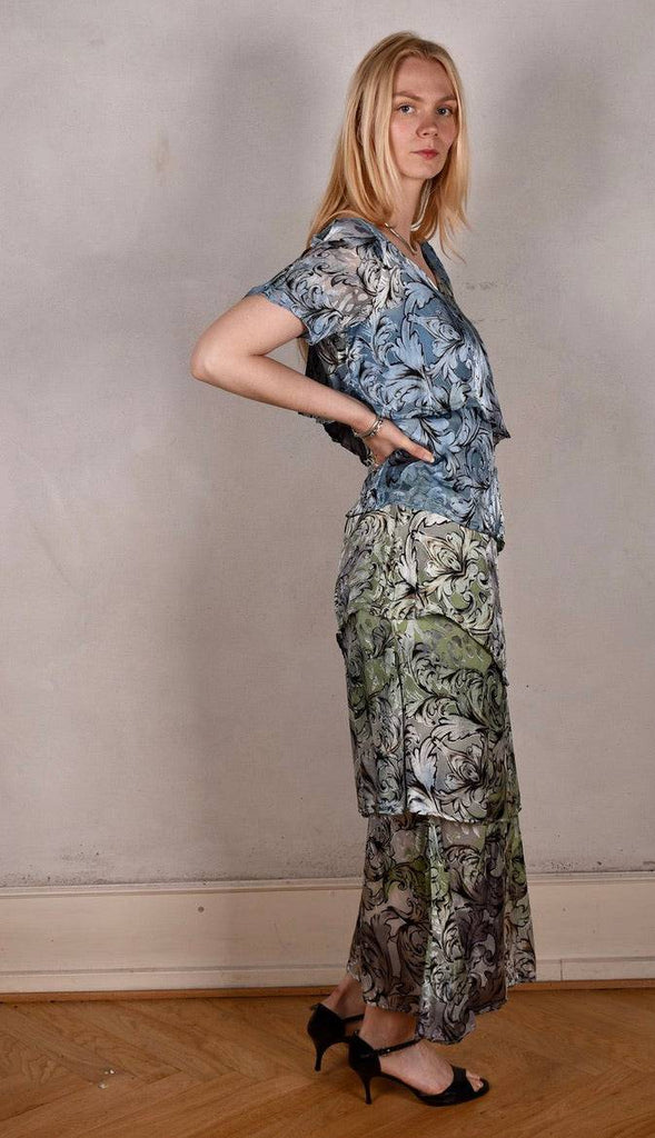 Ann-Frida, The "magic" dress in layers, with 4/5 sleeves "Dip-dyed on Cream" - Tone Barker Silk