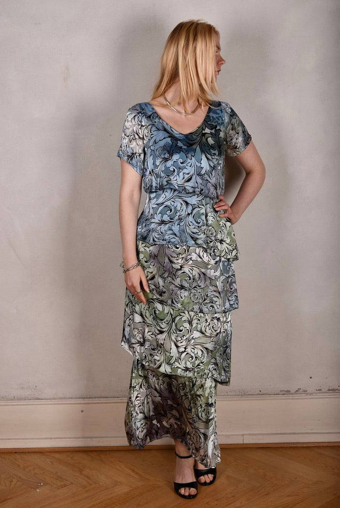 Ann-Frida, The "magic" dress in layers, with 4/5 sleeves "Dip-dyed on Cream" - Tone Barker Silk