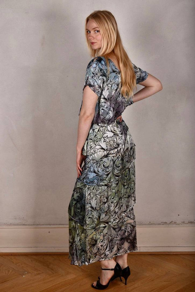 Ann-Frida, The "magic" dress in layers, with 4/5 sleeves "Dip-dyed on Cream" - Tone Barker Silk