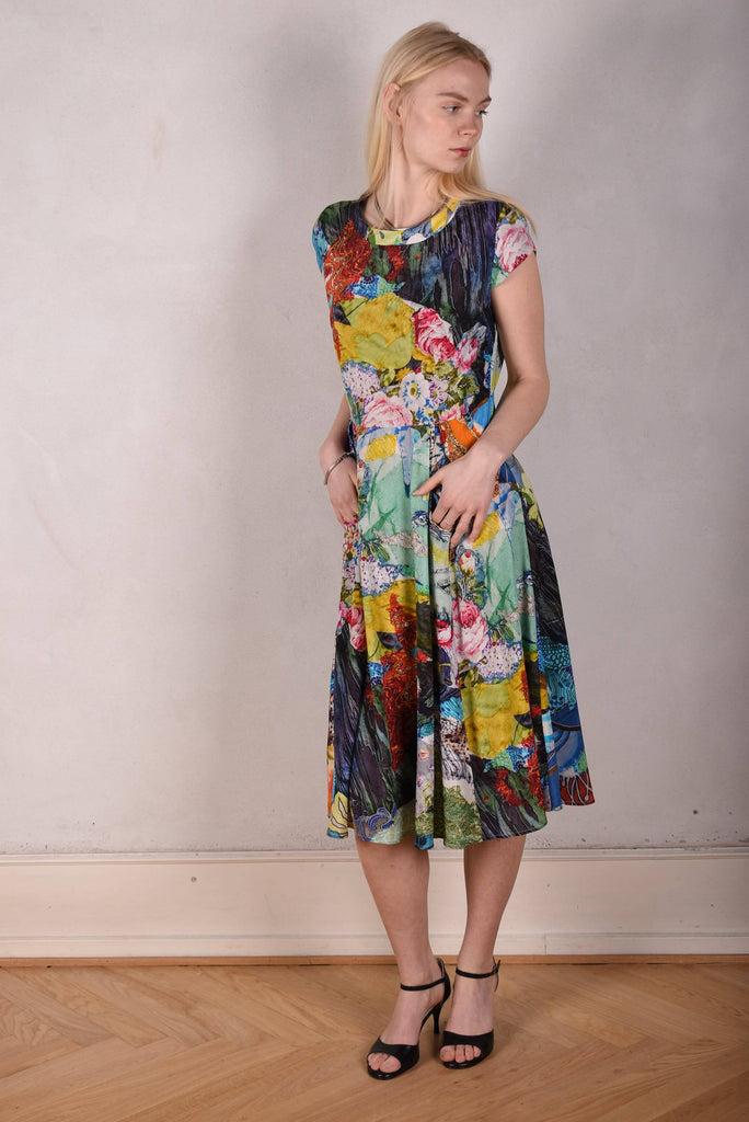 Aula, Stretch Silk dress w. "keyhole" pockets and short sleeves. "Giadams" - Tone Barker Silk