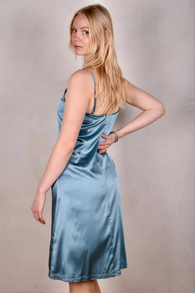 Florianne, "Slip"-dress in Stretch Silk Satin w. 5% elastane "Bali Blue" - Tone Barker Silk