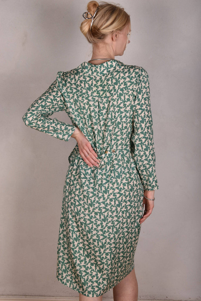 Hen-stretch, Stretch silk satin shirt-dress w. pockets. "Green-bird" - Tone Barker Silk