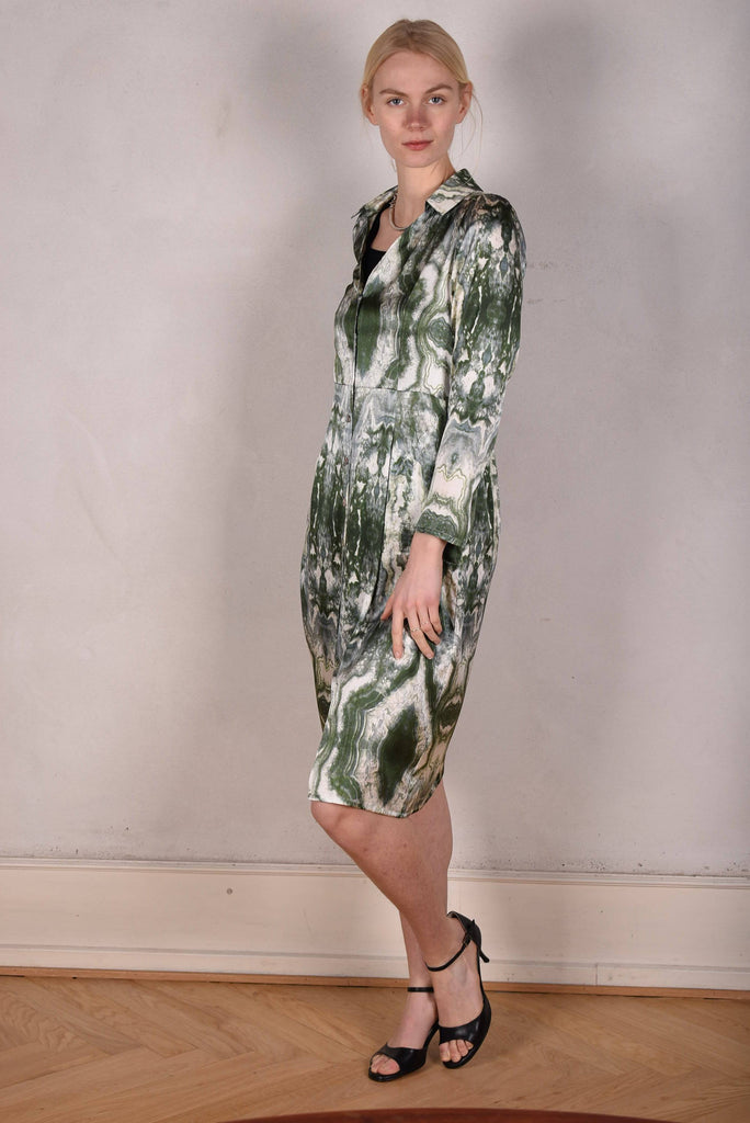 Hen-stretch, Stretch silk satin shirt-dress w. pockets. "Mar-Green" - Tone Barker Silk