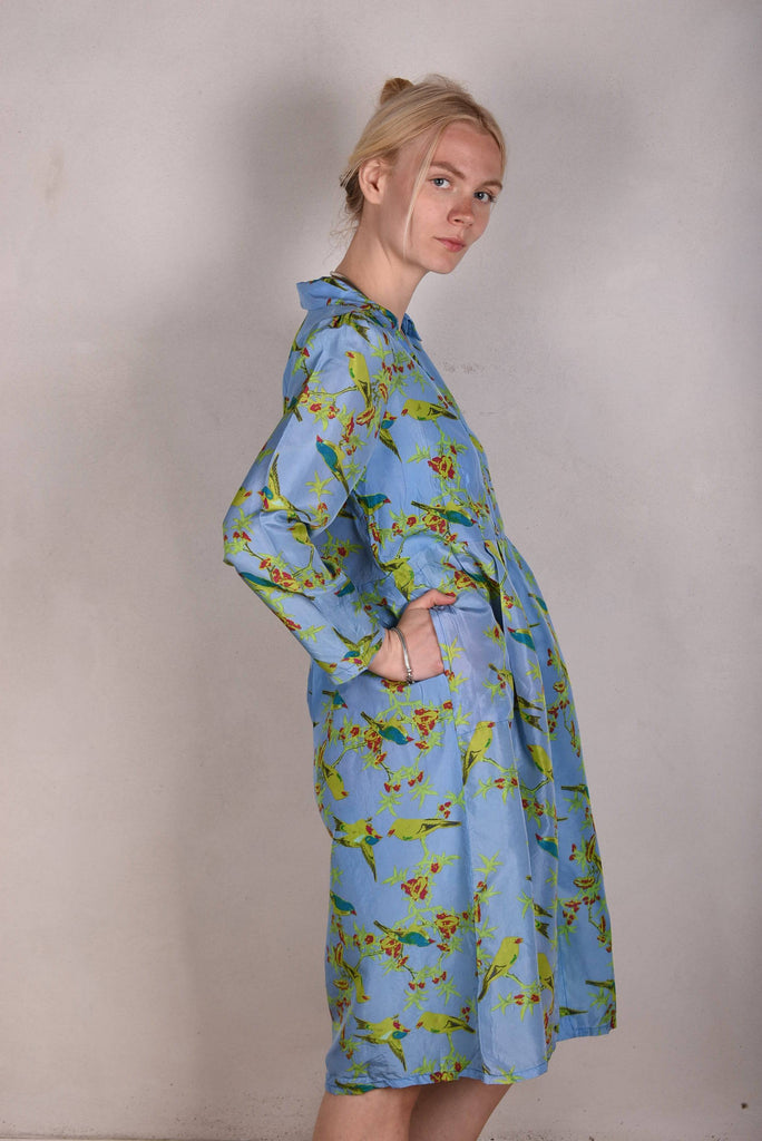 Hennie. Shirt-dress in 100% Habotai silk. Long sleeves "Blue-bird" - Tone Barker Silk