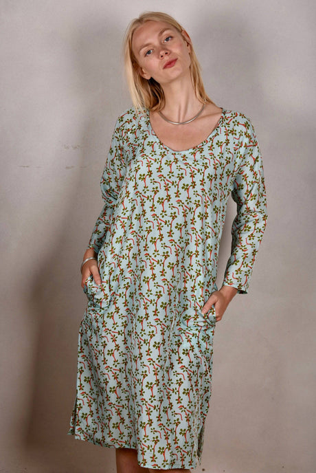"Hidrea" Kaftan-dress with pockets. 100% Habotai Silk. Print: "Nuponais" - Tone Barker Silk