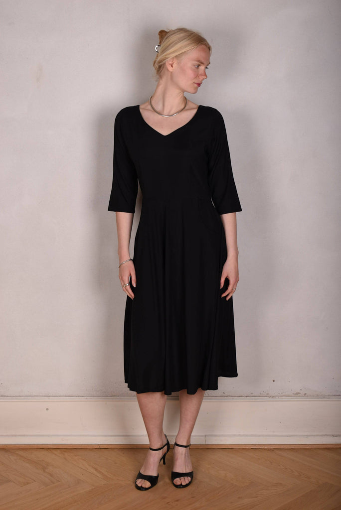 Jane. Stretch Silk midi-length dress with pockets (Black) - Tone Barker Silk