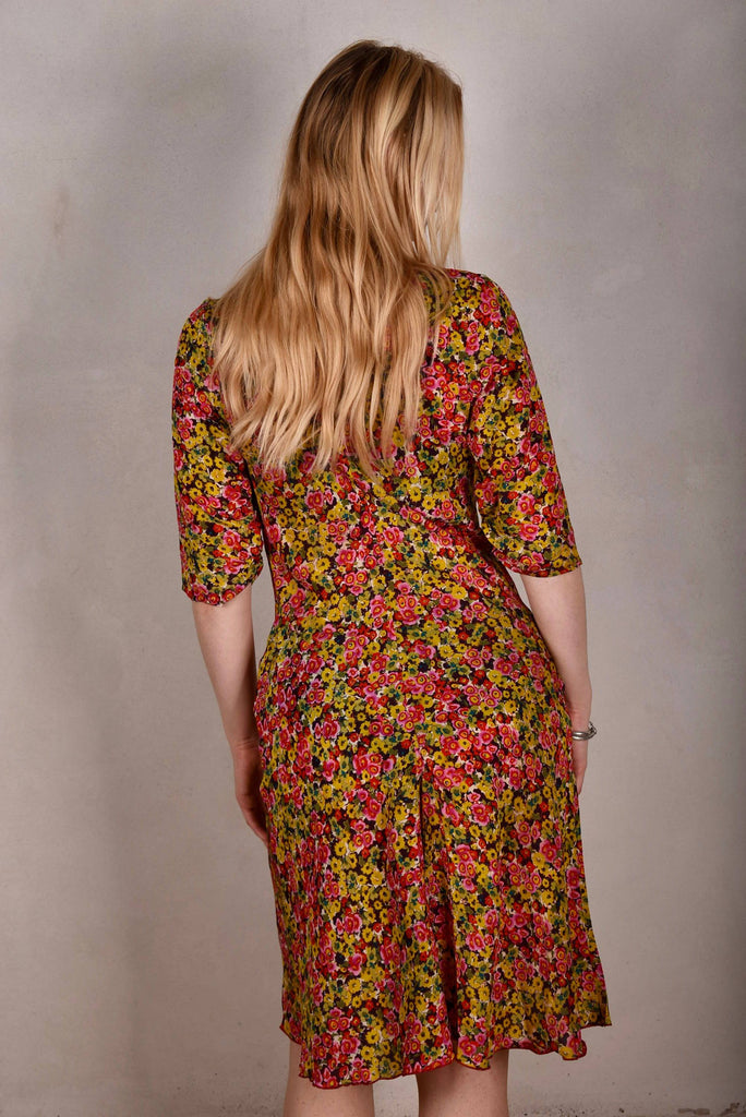 Kathrina Crepe-de-Chine. Cowl neck dress in 100% silk Crepe-de-Chine "Orange-mix" - Tone Barker Silk