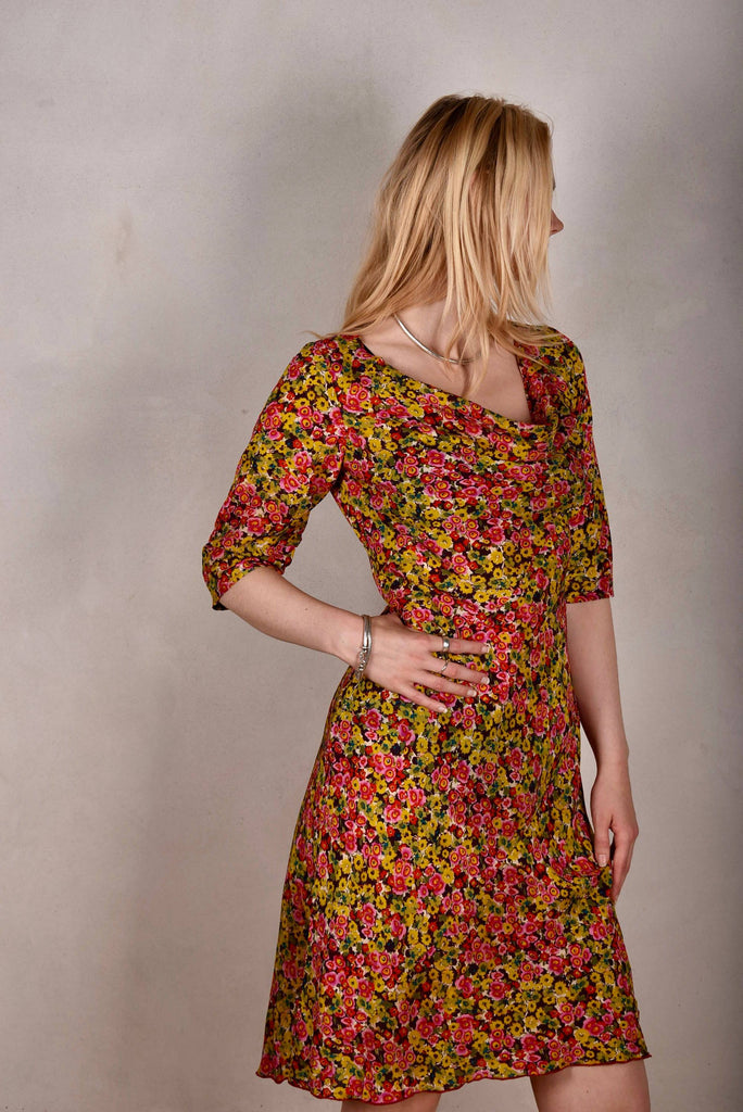 Kathrina Crepe-de-Chine. Cowl neck dress in 100% silk Crepe-de-Chine "Orange-mix" - Tone Barker Silk