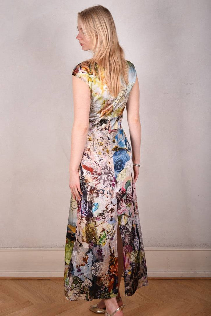 Magnifique. Maxi dress in Silk Stretch Satin, 95% silk, 5% elastan, "Val-de-Nulle" - Tone Barker Silk