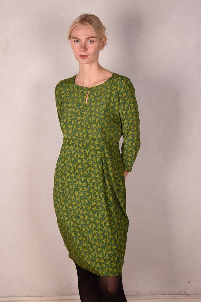 Maudacity. The classic dress in stretch silk satin (2 Green-bird) - Tone Barker Silk