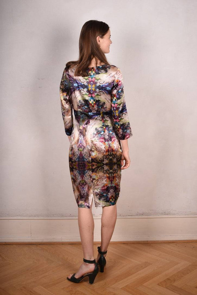 Maudacity. The classic dress in stretch silk satin (Angel-Nulle) - Tone Barker Silk