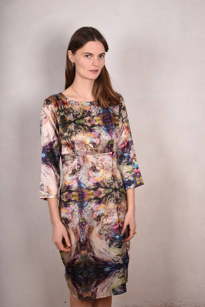 Maudacity. The classic dress in stretch silk satin (Angel-Nulle) - Tone Barker Silk