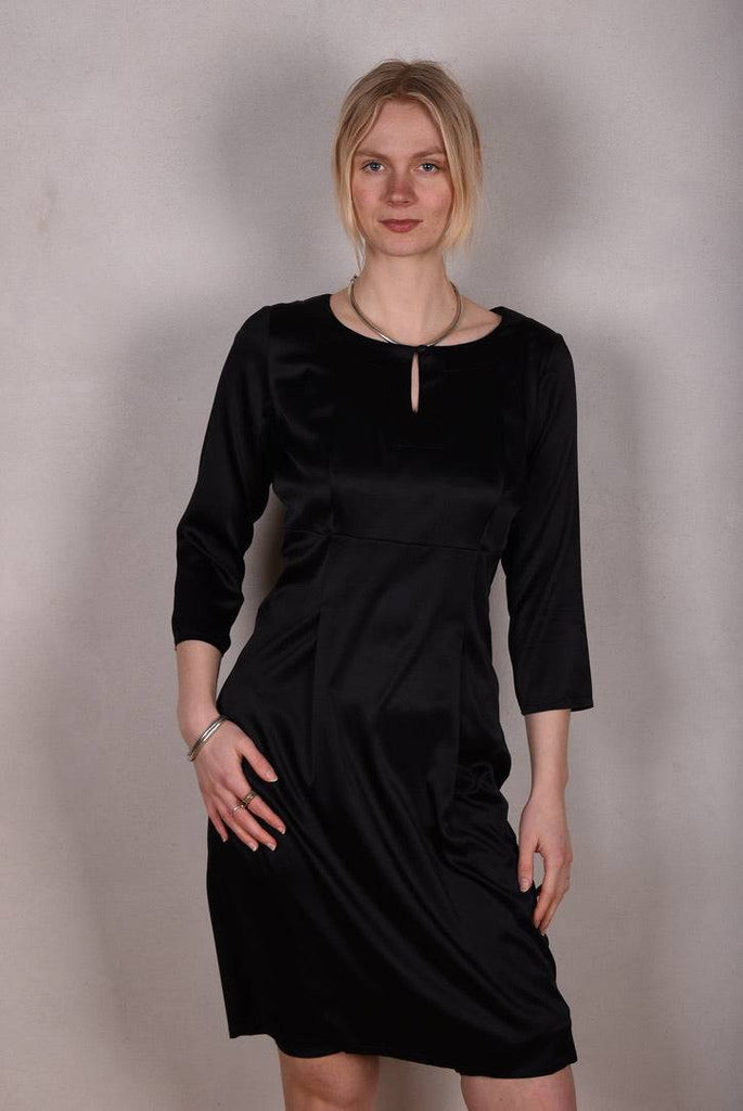 Maudacity. The classic dress in stretch silk satin (Black) - Tone Barker Silk