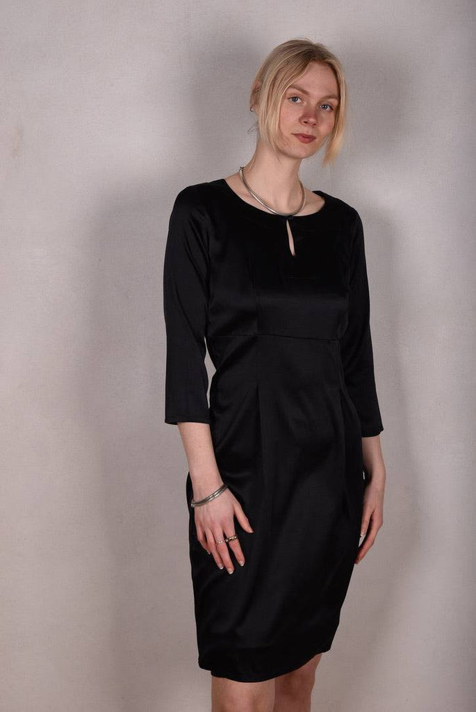 Maudacity. The classic dress in stretch silk satin (Black) - Tone Barker Silk