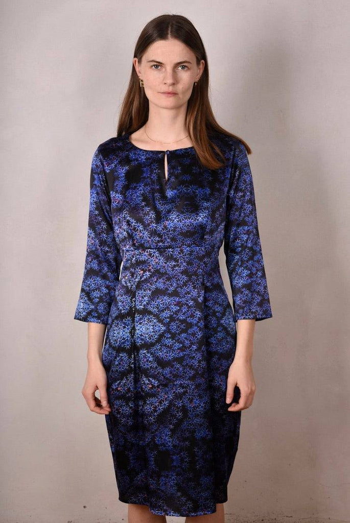 Maudacity. The classic dress in stretch silk satin (Coral Reef) - Tone Barker Silk