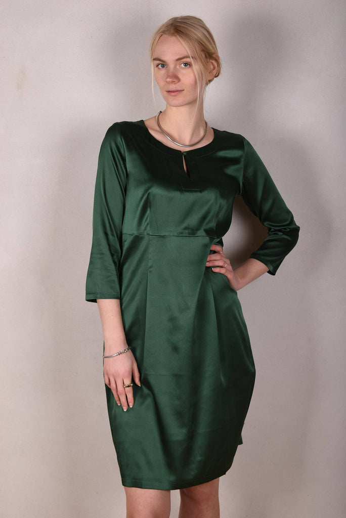 Maudacity. The classic dress in stretch silk satin (Forrest) - Tone Barker Silk