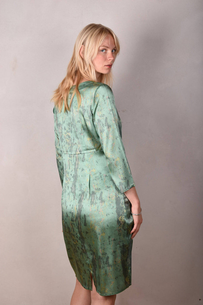 Maudacity. The classic dress in stretch silk satin (Sea-Mar) - Tone Barker Silk