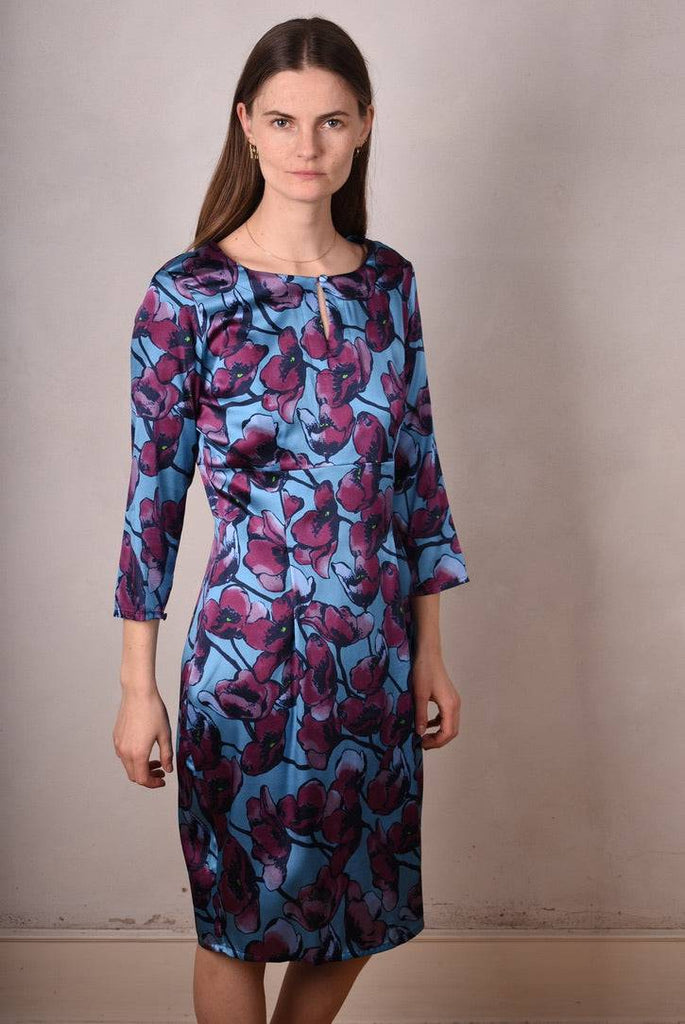 Maudacity. The classic dress in stretch silk satin (Shady Poppie) - Tone Barker Silk