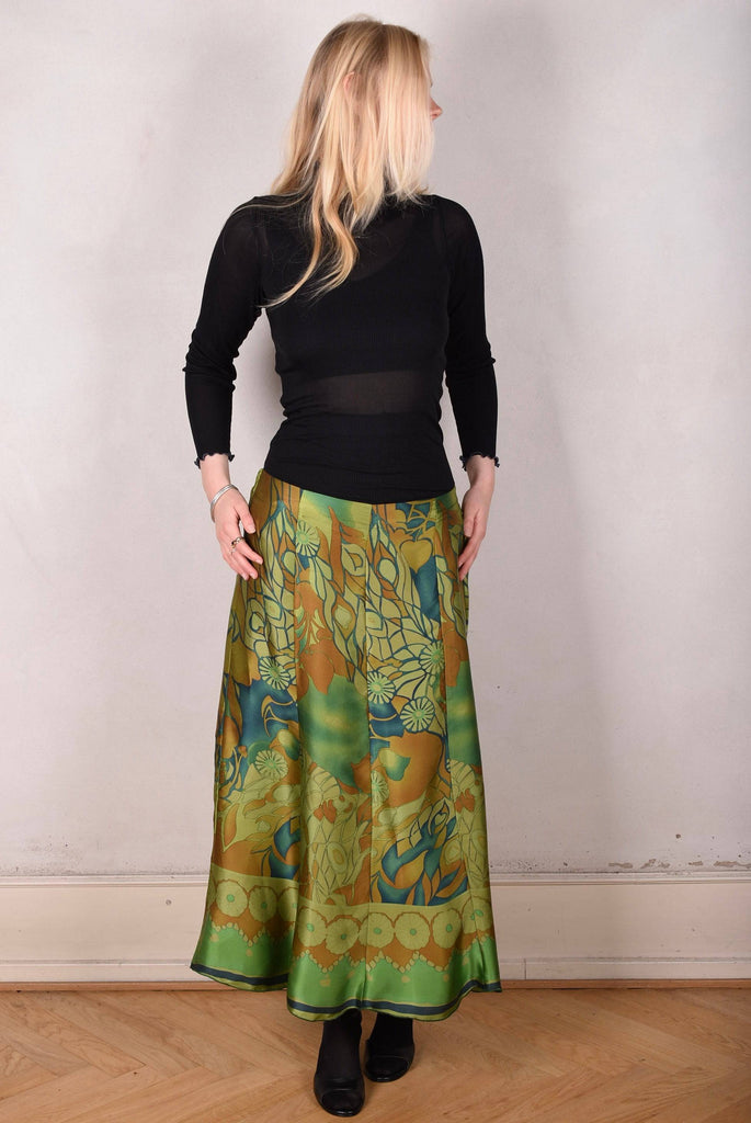 Monamax, Silk skirt in 100% Silk satin. Col.: "Gregend" - Tone Barker Silk