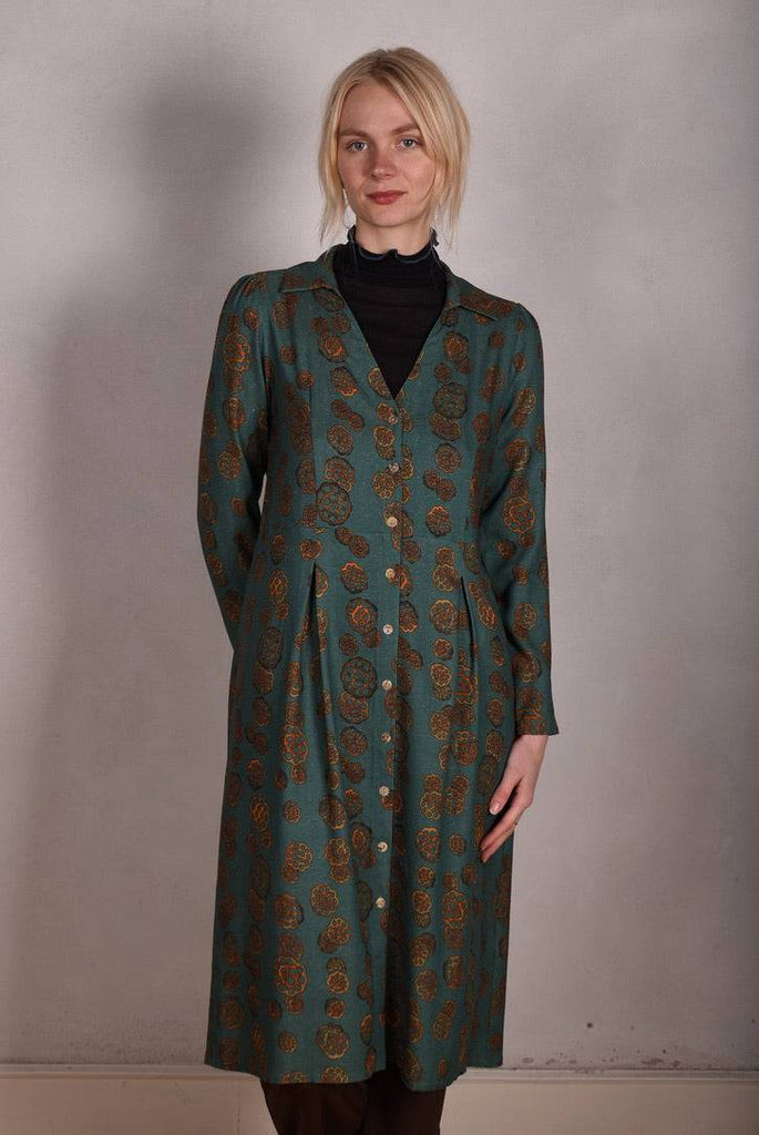 Nennie. Shirt dress in Noil silk/rayon mix. Print "Grotus" - Tone Barker Silk