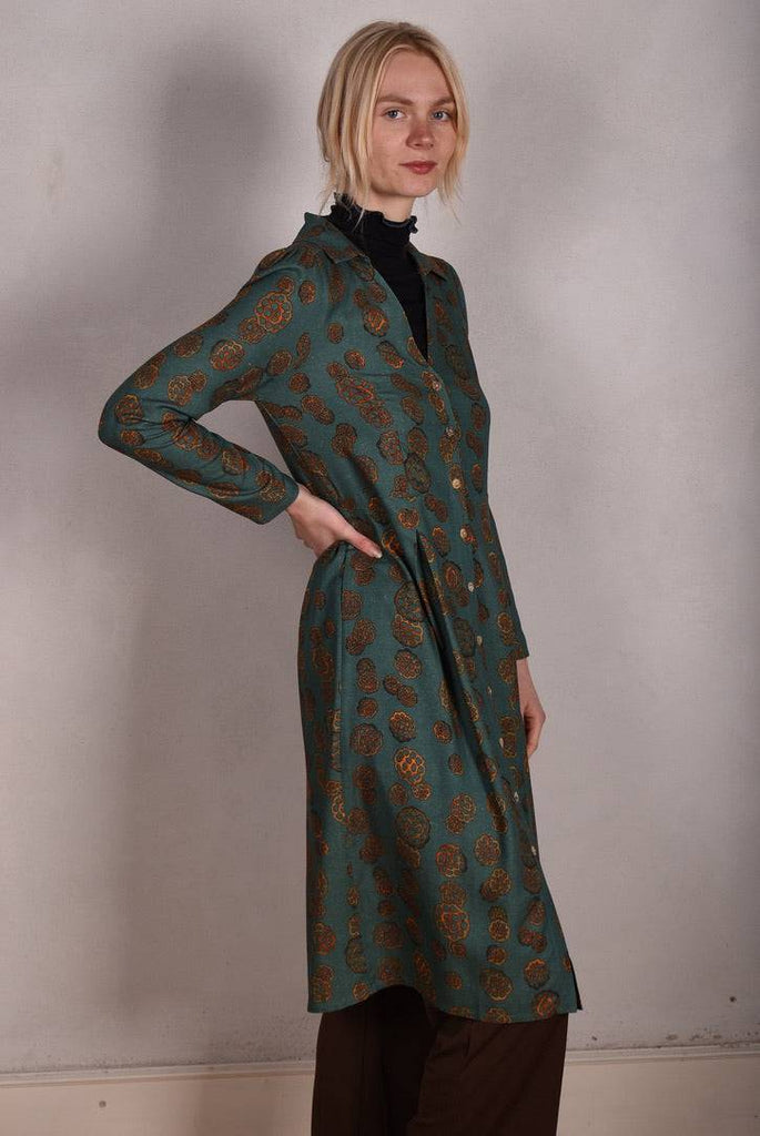 Nennie. Shirt dress in Noil silk/rayon mix. Print "Grotus" - Tone Barker Silk