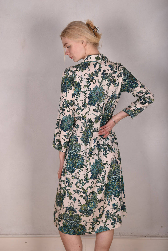 Nifty. Shirt-dress, midi length, with pockets. Stretch crepe-satin silk. "Seasley" - Tone Barker Silk