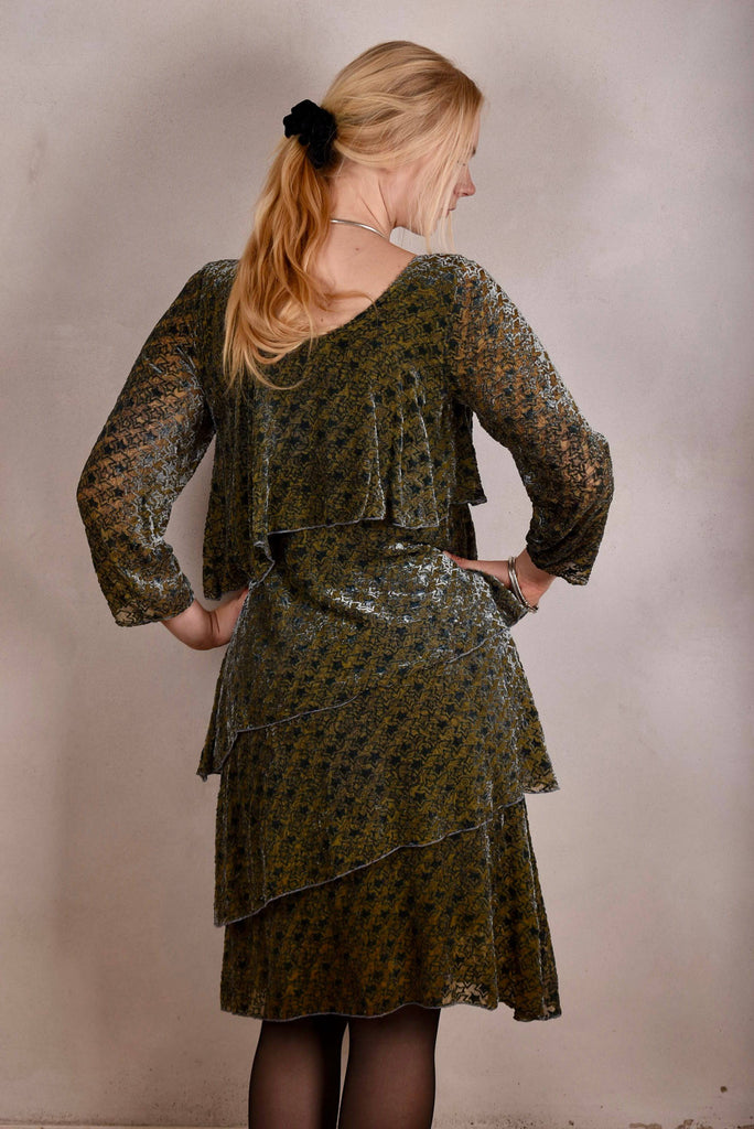 Nynne "the magic dress" in silk velvet devoré on stretch silk satin. "Star-velvet Green" - Tone Barker Silk