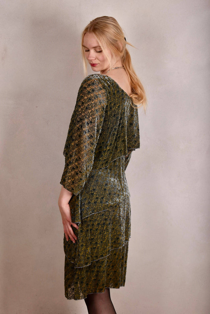 Nynne "the magic dress" in silk velvet devoré on stretch silk satin. "Star-velvet Green" - Tone Barker Silk