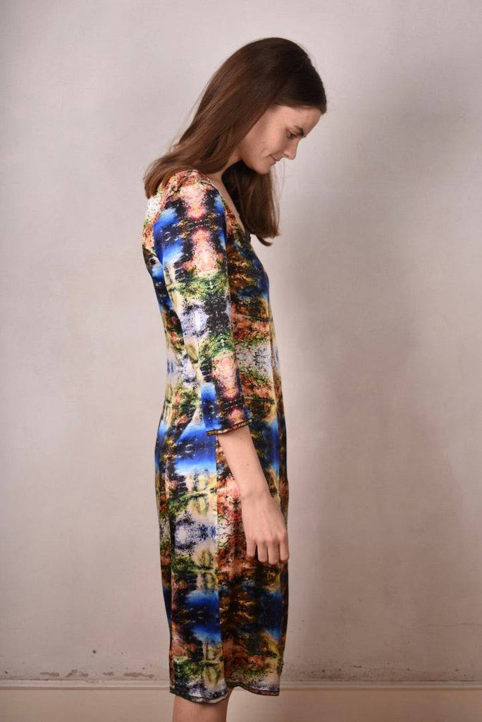 Pernille  Stretch silk dress w. 3/4 sleeves and square neckline "Calling" by M.S.O. - Tone Barker Silk