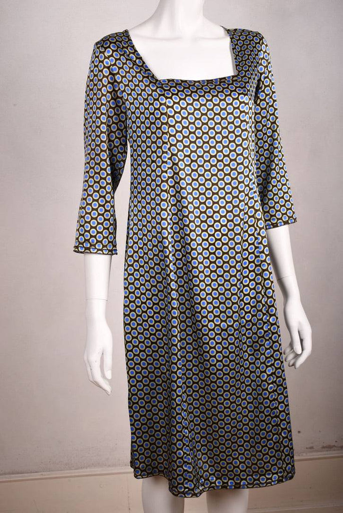 Pernille  Stretch silk dress w. 3/4 sleeves and square neckline "Dabludot" - Tone Barker Silk